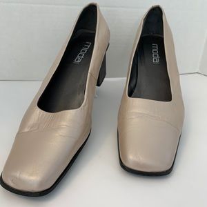 MODA SPANA heel tan-ish size 12 M square toe block pumps